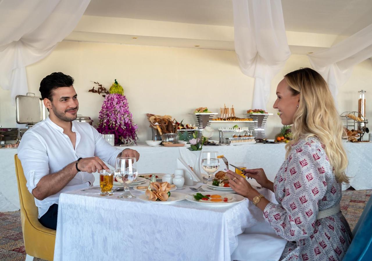 Regency Sealine Camp Glamping