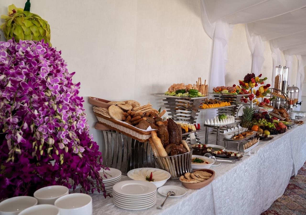 Regency Sealine Camp 5* Mesaieed