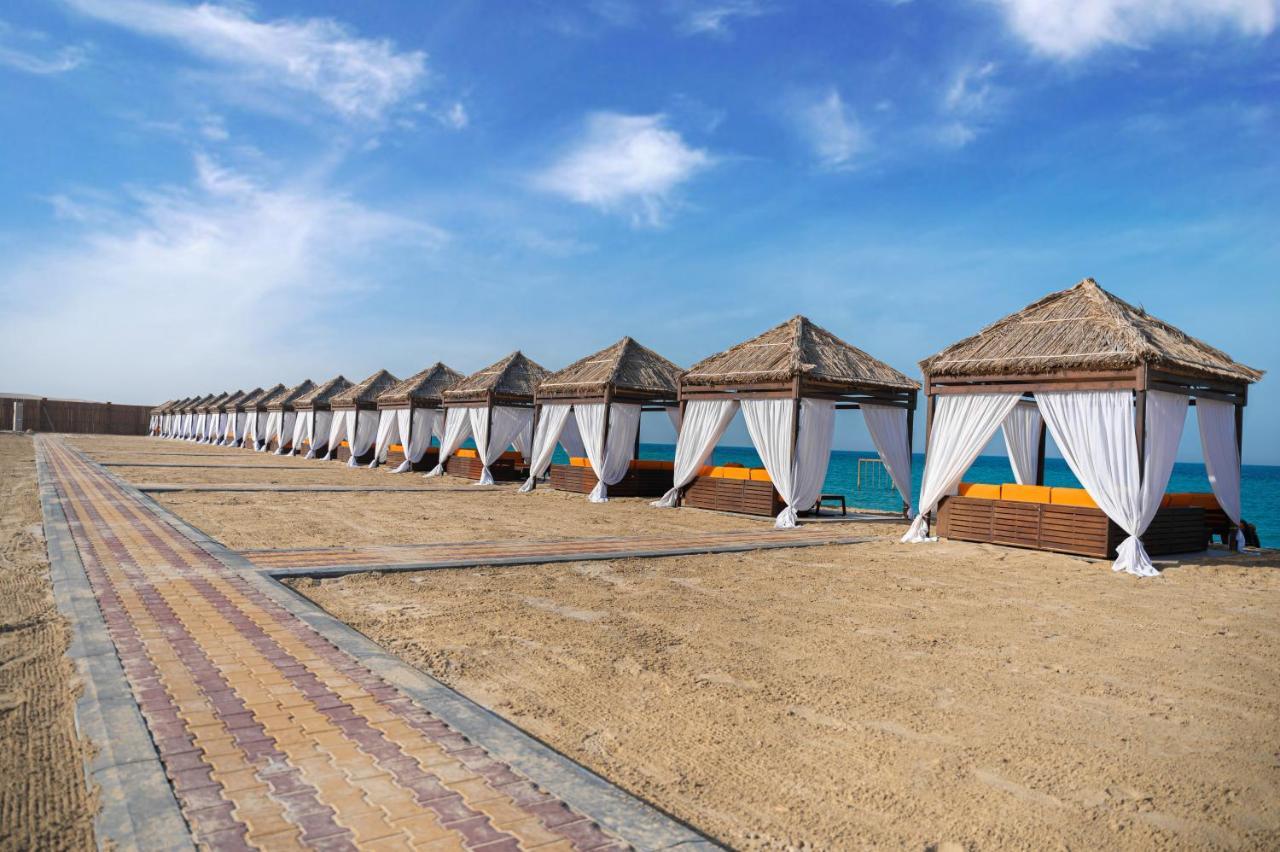 Regency Sealine Camp Glamping 5*