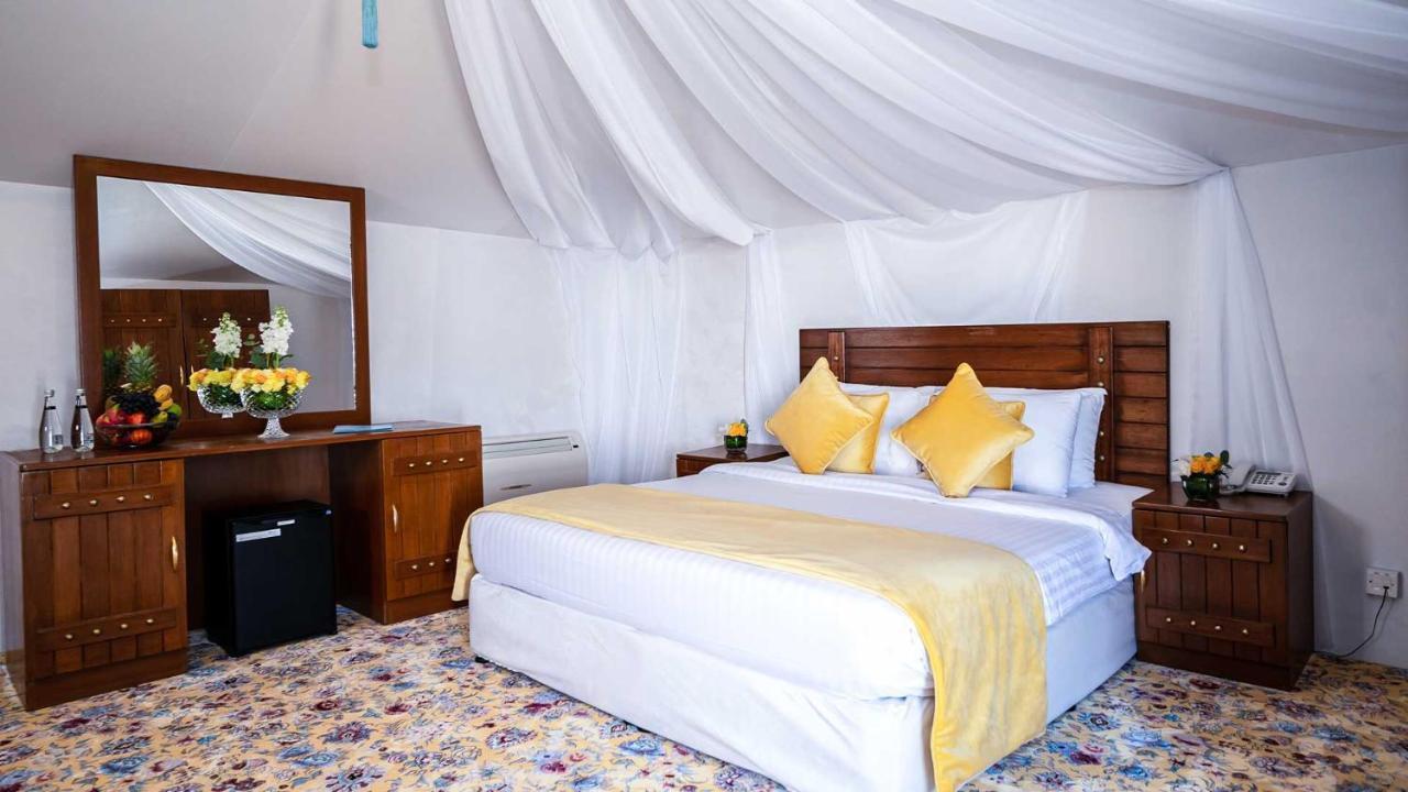 Regency Sealine Camp Glamping 5*